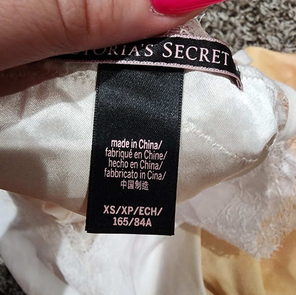 Victorias Secret nightgown - Picture 2 of 2